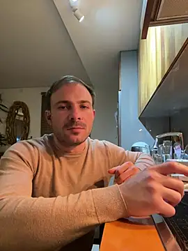 Adventurehotman online show from December 2024 12:07:01 AM