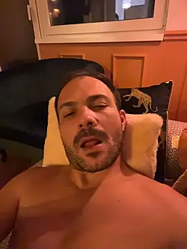 Adventurehotman online show from November 2025 12:13:01 AM