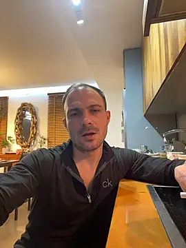 Adventurehotman online show from April 2026 09:05:02 PM