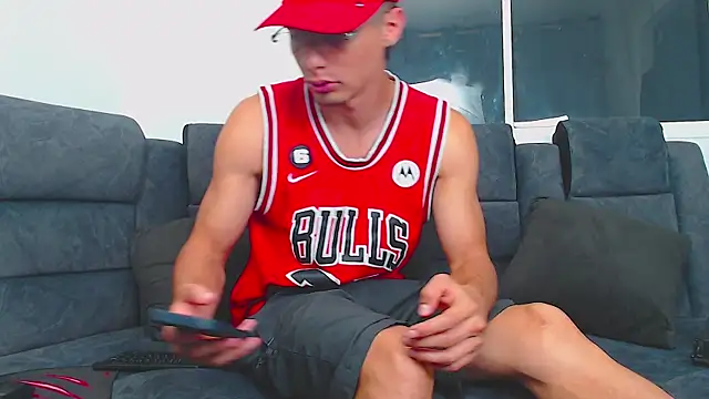 Stiven CL online show from January 2025 06:49:01 AM