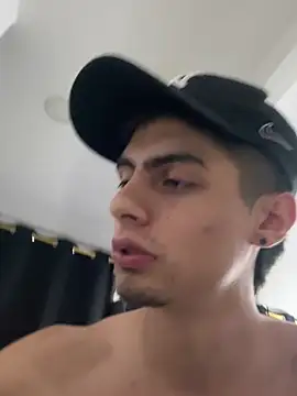 Stiven CL online show from February 2025 05:15:02 AM