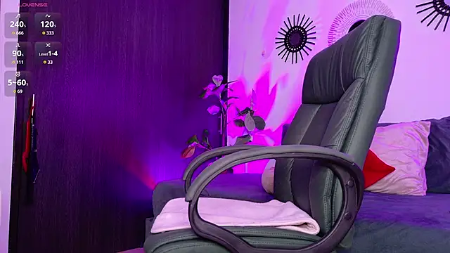 SexyCharlize08 online show from October 2025 12:22:02 AM