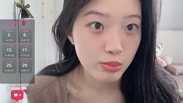 Snapshot of rose-u chatting on April 2026 02:04:02 AM rose-u online show from April 2026 02:04:02 AM