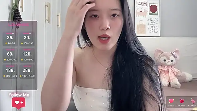 Snapshot of rose-u chatting on May 2026 03:56:02 AM rose-u online show from May 2026 03:56:02 AM