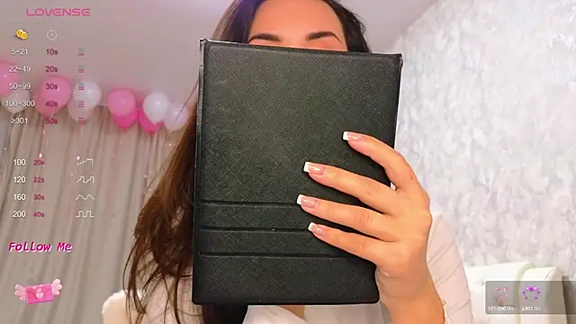 LaraSkinny online show from December 2024 02:59:02 AM