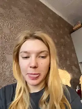 AmmyHot online show from November 2025 04:04:01 AM