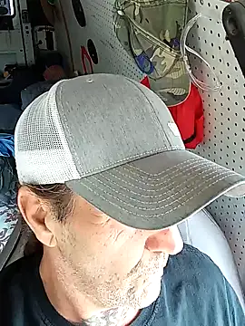 Hotbodyscottie online show from December 2024 09:04:02 PM