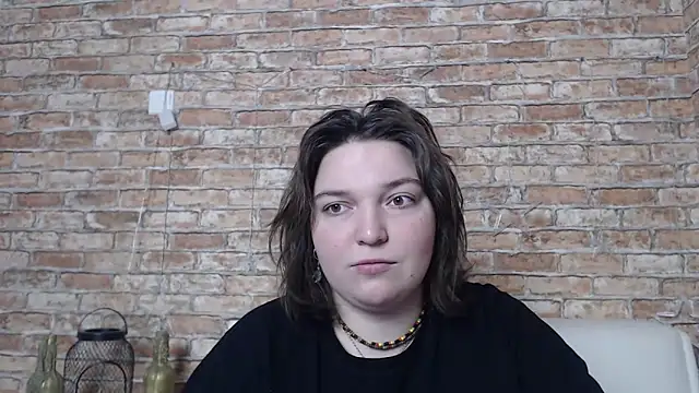 Amelia Kiss  online show from February 2025 12:38:02 AM