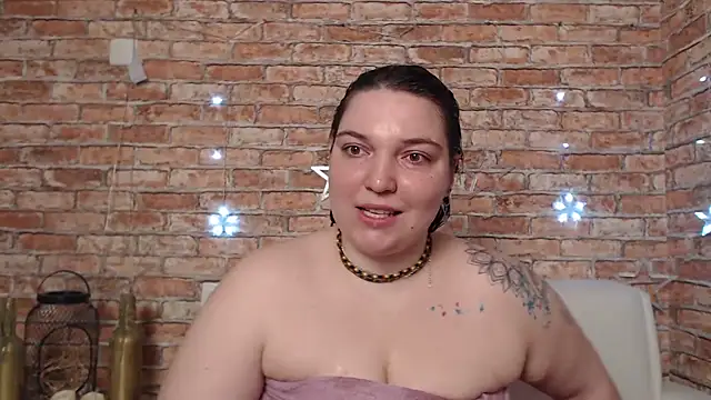 Amelia Kiss  online show from March 2025 12:44:01 AM