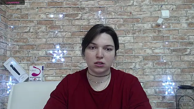 Amelia Kiss  online show from March 2026 12:49:02 AM