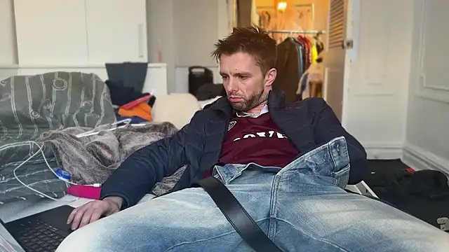 CupidZass online show from December 2025 06:27:02 PM