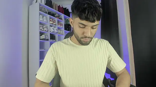 Alex BigDickkk online show from October 2025 08:27:02 PM