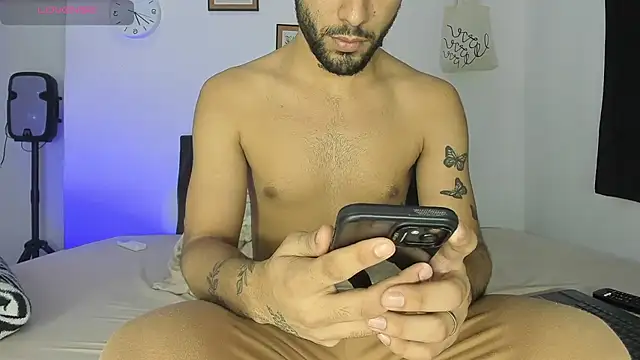 Alex BigDickkk online show from November 2025 10:45:01 PM