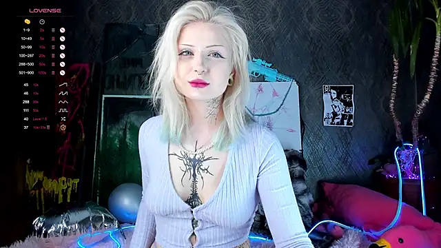 little grinch666 online show from February 2025 08:55:02 PM