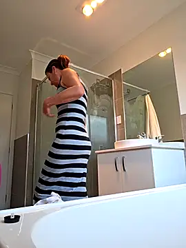 Snapshot of Pussy69Kat chatting on November 2025 11:48:01 PM Pussy69Kat online show from November 2025 11:48:01 PM