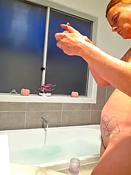 Snapshot of Pussy69Kat chatting on December 2025 09:25:01 AM Pussy69Kat online show from December 2025 09:25:01 AM