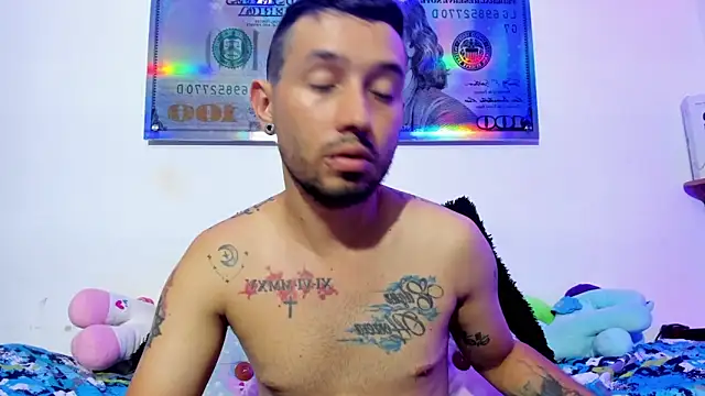 Snapshot of Bad_Couple_1 chatting on December 2024 10:08:01 AM Bad Couple 1 online show from December 2024 10:08:01 AM