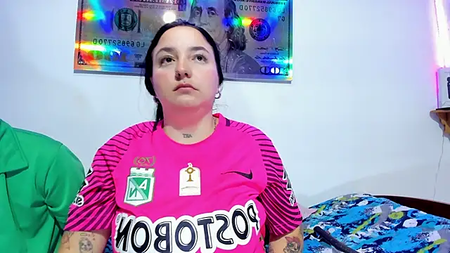 Snapshot of Bad_Couple_1 chatting on December 2024 04:01:02 AM Bad Couple 1 online show from December 2024 04:01:02 AM