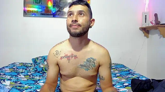 Snapshot of Bad_Couple_1 chatting on January 2025 11:04:02 AM Bad Couple 1 online show from January 2025 11:04:02 AM