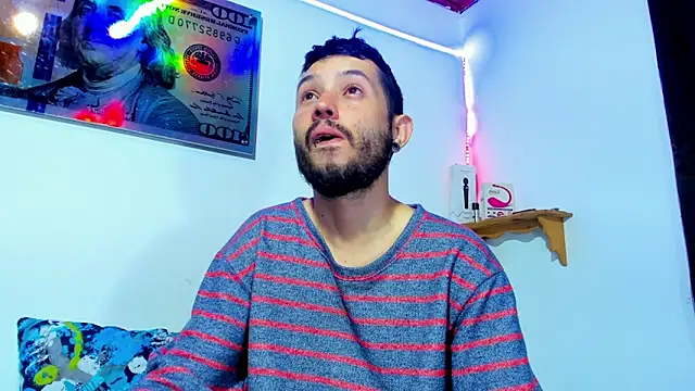 Snapshot of Bad_Couple_1 chatting on February 2025 07:04:02 AM Bad Couple 1 online show from February 2025 07:04:02 AM