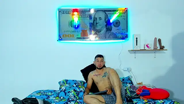 Snapshot of Bad_Couple_1 chatting on March 2025 10:47:01 AM Bad Couple 1 online show from March 2025 10:47:01 AM