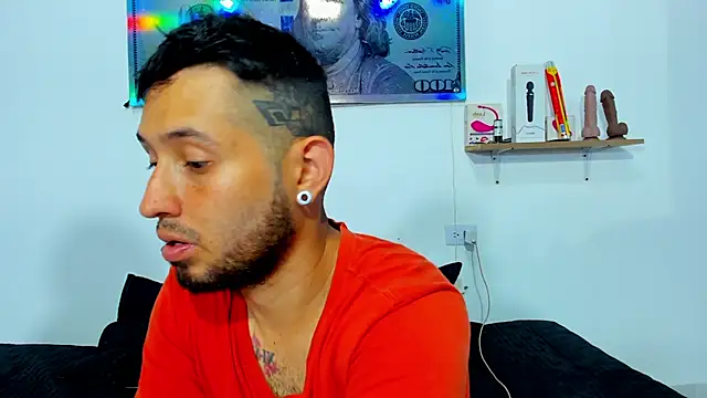 Snapshot of Bad_Couple_1 chatting on March 2025 09:37:01 PM Bad Couple 1 online show from March 2025 09:37:01 PM