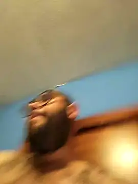 Snapshot of Ricorry@xh chatting on March 2025 08:05:02 AM Ricorryxh online show from March 2025 08:05:02 AM