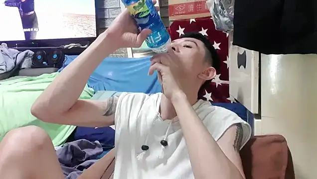 JJjing online show from October 2025 07:33:01 PM