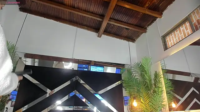 emily-fox online show from October 2025 12:15:01 PM