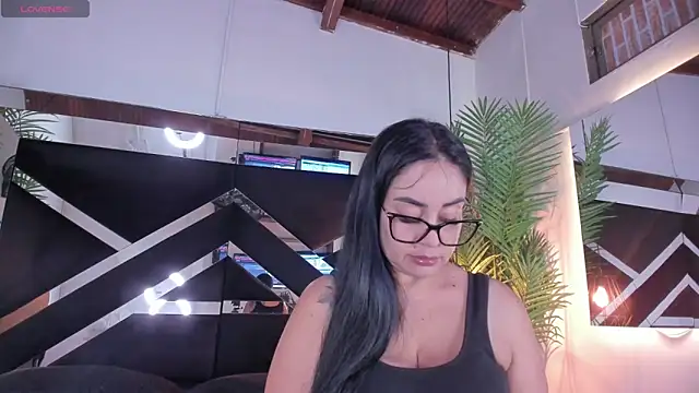 emily-fox online show from July 2026 11:01:02 AM