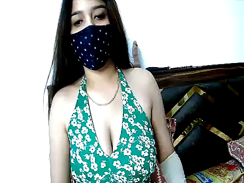 Snapshot of Gloie4u chatting on April 2026 06:58:02 PM Gloie4u online show from April 2026 06:58:02 PM