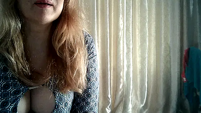 Snapshot of Aline_LoveFlowers chatting on February 2025 11:56:01 AM Aline LoveFlowers online show from February 2025 11:56:01 AM