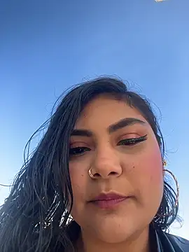 Juli Walker online show from April 2026 02:12:02 PM