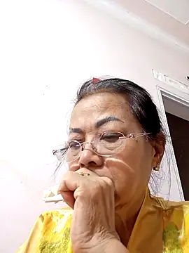 Hotestlove online show from October 2025 01:29:01 PM