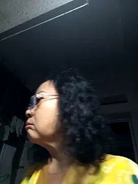 Hotestlove online show from November 2025 11:18:02 PM