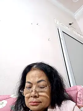 Hotestlove online show from December 2025 02:25:02 PM