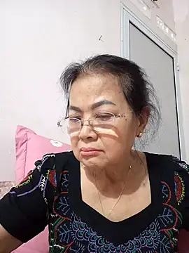 Hotestlove online show from March 2026 01:37:01 PM