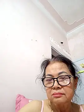 Hotestlove online show from April 2026 02:04:02 PM