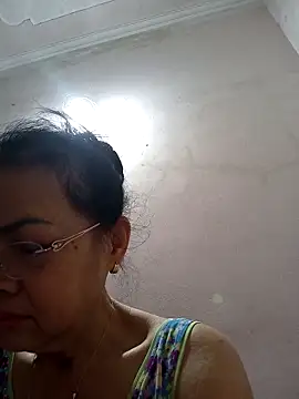 Snapshot of Hotestlove chatting on April 2026 10:07:02 PM Hotestlove online show from April 2026 10:07:02 PM