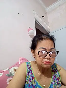 Snapshot of Hotestlove chatting on April 2026 10:27:01 PM Hotestlove online show from April 2026 10:27:01 PM