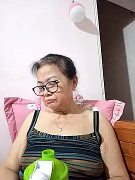 Snapshot of Hotestlove chatting on May 2026 09:34:02 PM Hotestlove online show from May 2026 09:34:02 PM