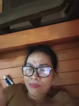 Snapshot of Hotestlove chatting on May 2026 02:33:01 PM Hotestlove online show from May 2026 02:33:01 PM