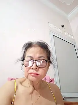 Snapshot of Hotestlove chatting on June 2026 08:33:02 AM Hotestlove online show from June 2026 08:33:02 AM