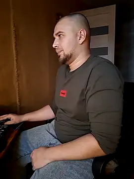 Foxyshaved online show from January 2025 09:52:02 AM