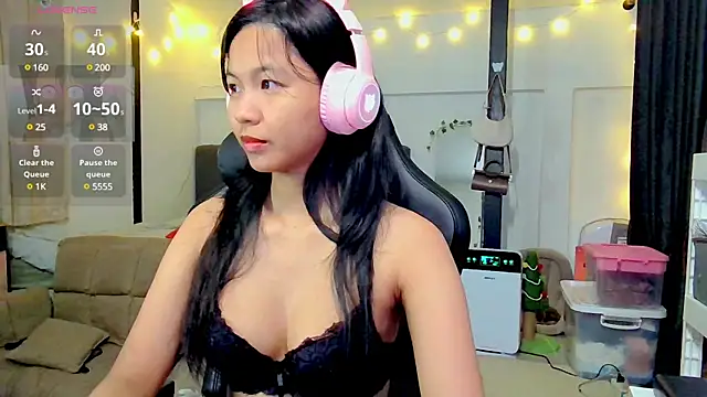 Snapshot of Kana_G chatting on January 2025 12:30:01 PM Kana G online show from January 2025 12:30:01 PM