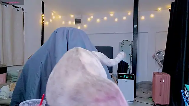 Snapshot of Kana_G chatting on February 2025 01:48:02 PM Kana G online show from February 2025 01:48:02 PM