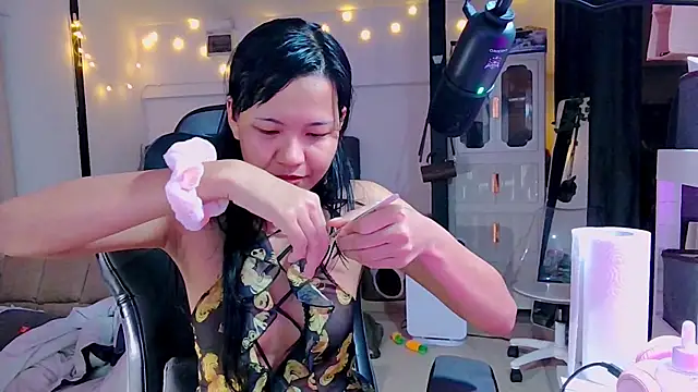 Snapshot of Kana_G chatting on February 2025 07:42:02 PM Kana G online show from February 2025 07:42:02 PM