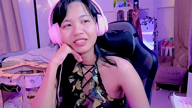 Snapshot of Kana_G chatting on March 2025 12:09:01 PM Kana G online show from March 2025 12:09:01 PM