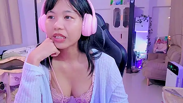 Snapshot of Kana_G chatting on March 2025 04:17:01 PM Kana G online show from March 2025 04:17:01 PM