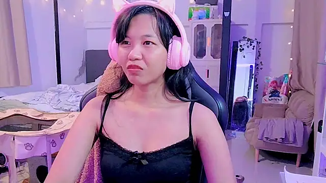 Snapshot of Kana_G chatting on March 2025 02:26:02 PM Kana G online show from March 2025 02:26:02 PM